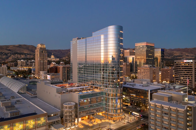An aerial view of the hotel building.