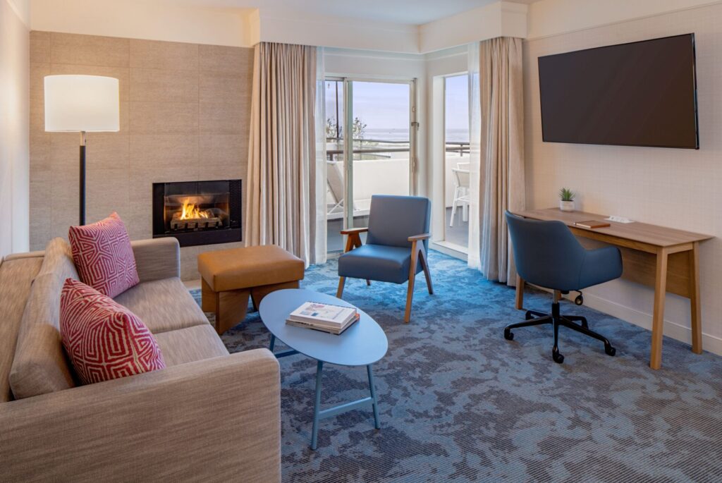 A view of a suite's parlor.
